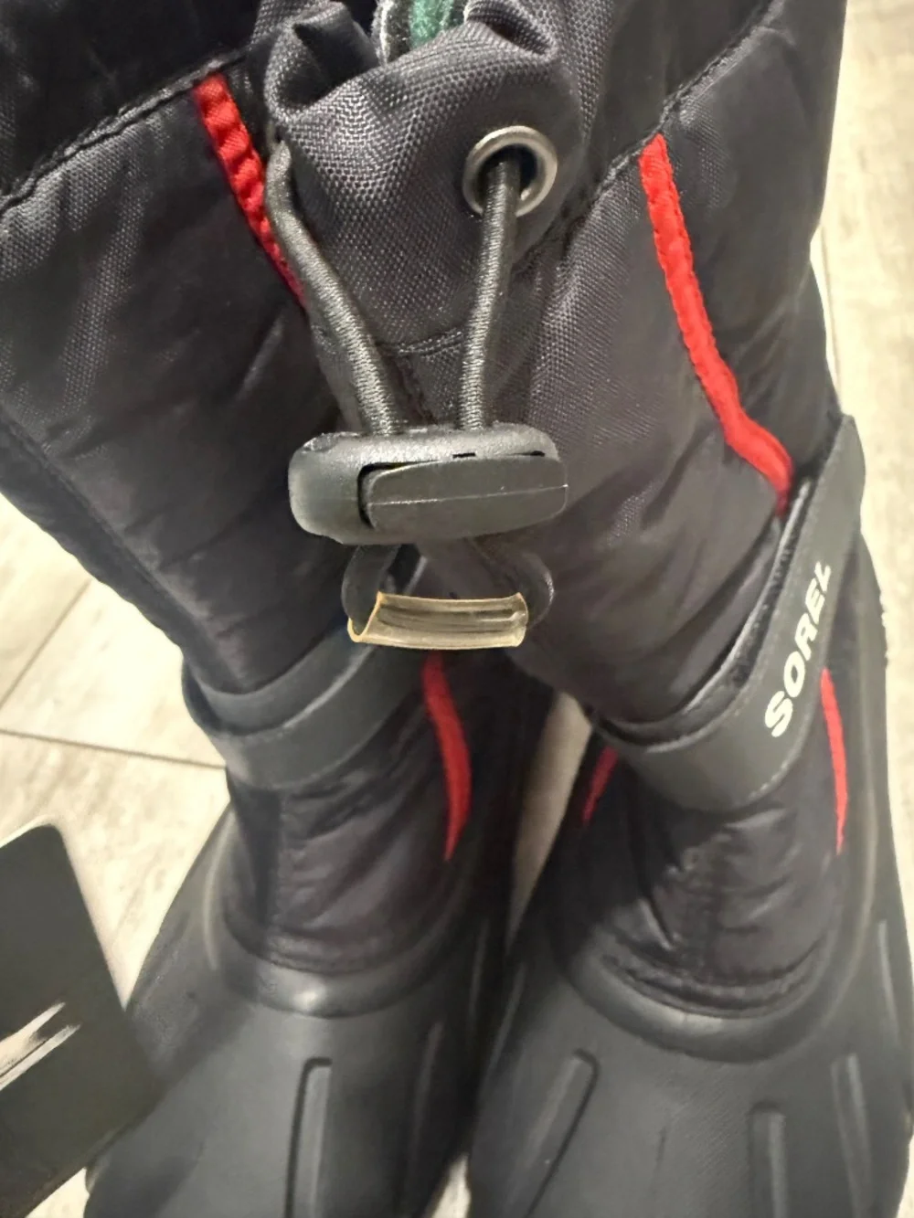 NEW SOREL Youth Flurry Snow Boots 7Y Black Bright Red -32C / -25F Waterproof